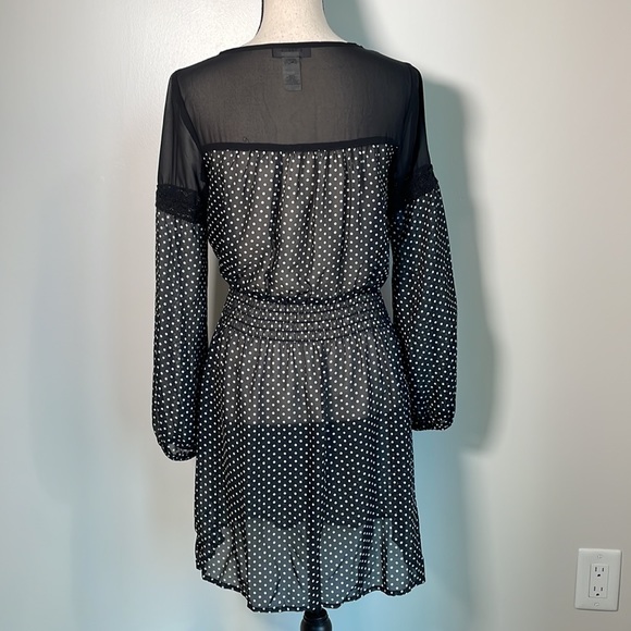 B Darlin Black White Printed V Sheer Neck Smocked Mini Long Sleeve Dress 3/4 - Picture 8 of 11